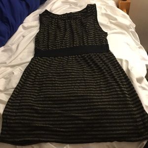 Express Black/Sparkly Gold Sleeveless Dress
